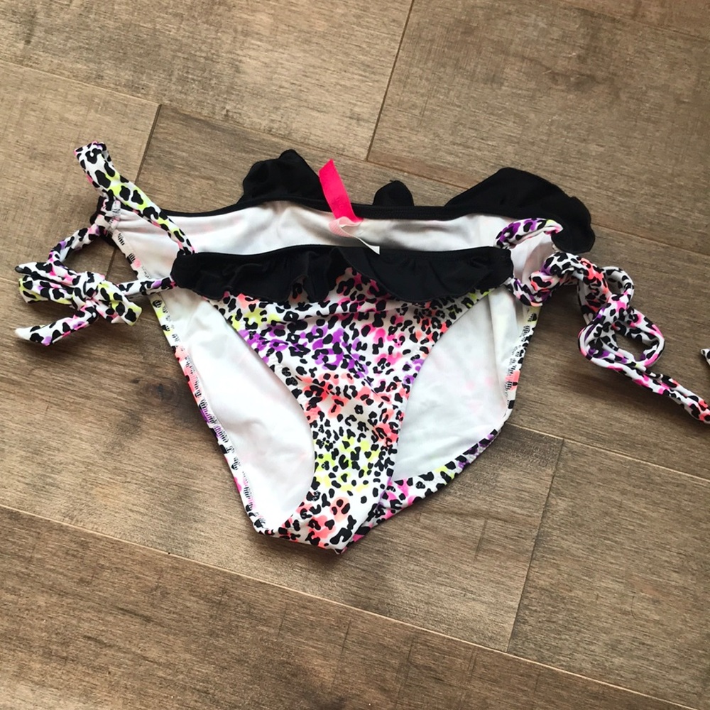VS leopard print side tie bikini bottom. Size S
